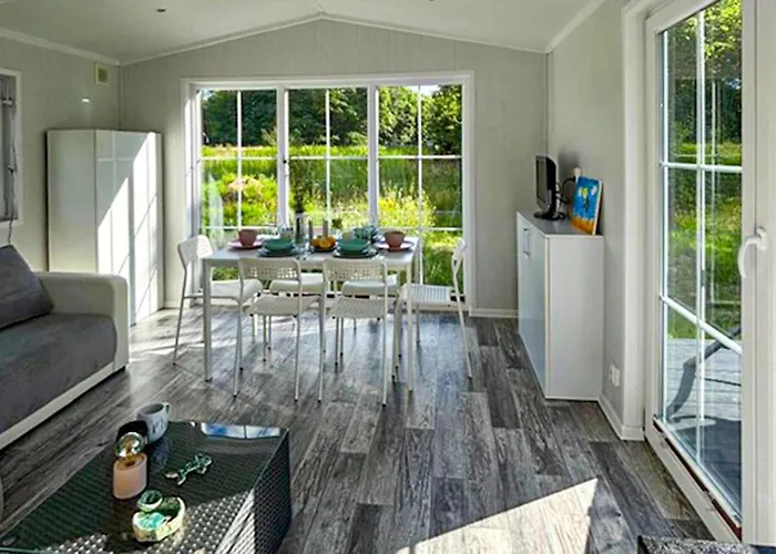 Casa de Férias 2 Bedroom In Stolec Nowa Wieś